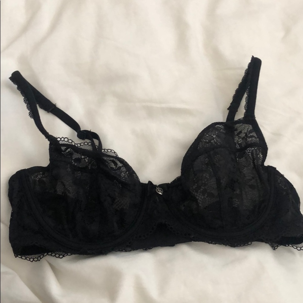 Black Victoria’s Secret Lace Bra 36B